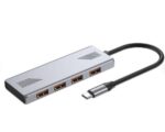 USB-C 4-port hub GEMBIRD, šoninis vaizdas su prijungtais įrenginiais