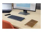 Klaviatūra Logitech K400 Plus su trackpad, matoma iš šono