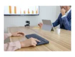 Klaviatūra Logitech K400 Plus su trackpad, matoma iš šono