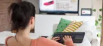 Logitech K400 Plus klaviatūra su trackpad, viršutinis vaizdas