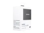 Samsung T7 Portable SSD, šoninis vaizdas su USB 3.2 prievadu