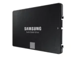 SSD 870 EVO 4000 GB, matomas iš šono su SATA III jungtimi