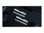 G.Skill Trident Z5 RGB atmintis, šoninis vaizdas su RGB apšvietimu