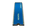 SSD ADATA LEGEND 710 su M.2 2280 formatu, matomas iš šono