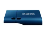 USB atmintinė Samsung MUF-256DA/APC, matoma iš šono su jungtimi