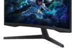Monitorius SAMSUNG 27" su išlenktu ekranu, matomas iš šono