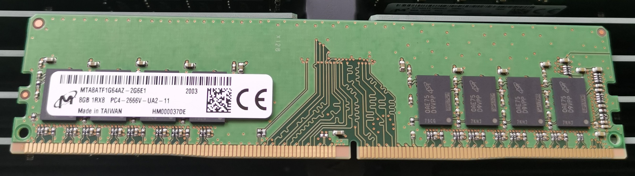 ARYPS210202QaLY7-1.jpg Micron 8GB DDR4-2666 UDIMM MTA8ATF1G64AZ-2G6E1