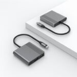 Adapterio USB-C į HDMI/USB3/3in1 vaizdas iš šono, rodo prievadų išdėstymą