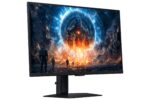 Monitorius SAMSUNG 27" su 2560 x 1440 pikselių ekranu, šoninis vaizdas