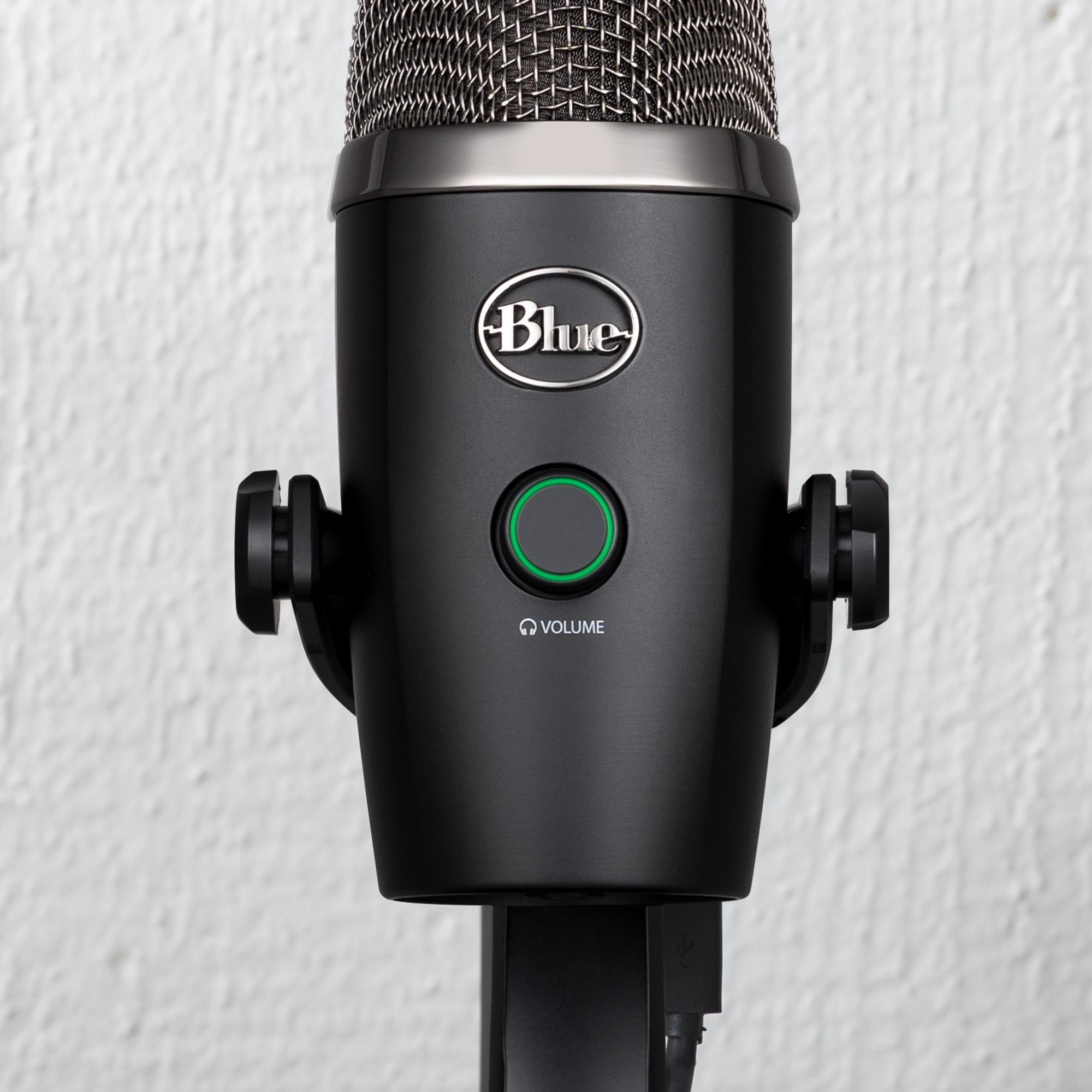 94f99f35-0934-422e-9dd9-0417975d357d MICROPHONE BLUE YETI NANO/BLACK 988-000401 LOGITECH