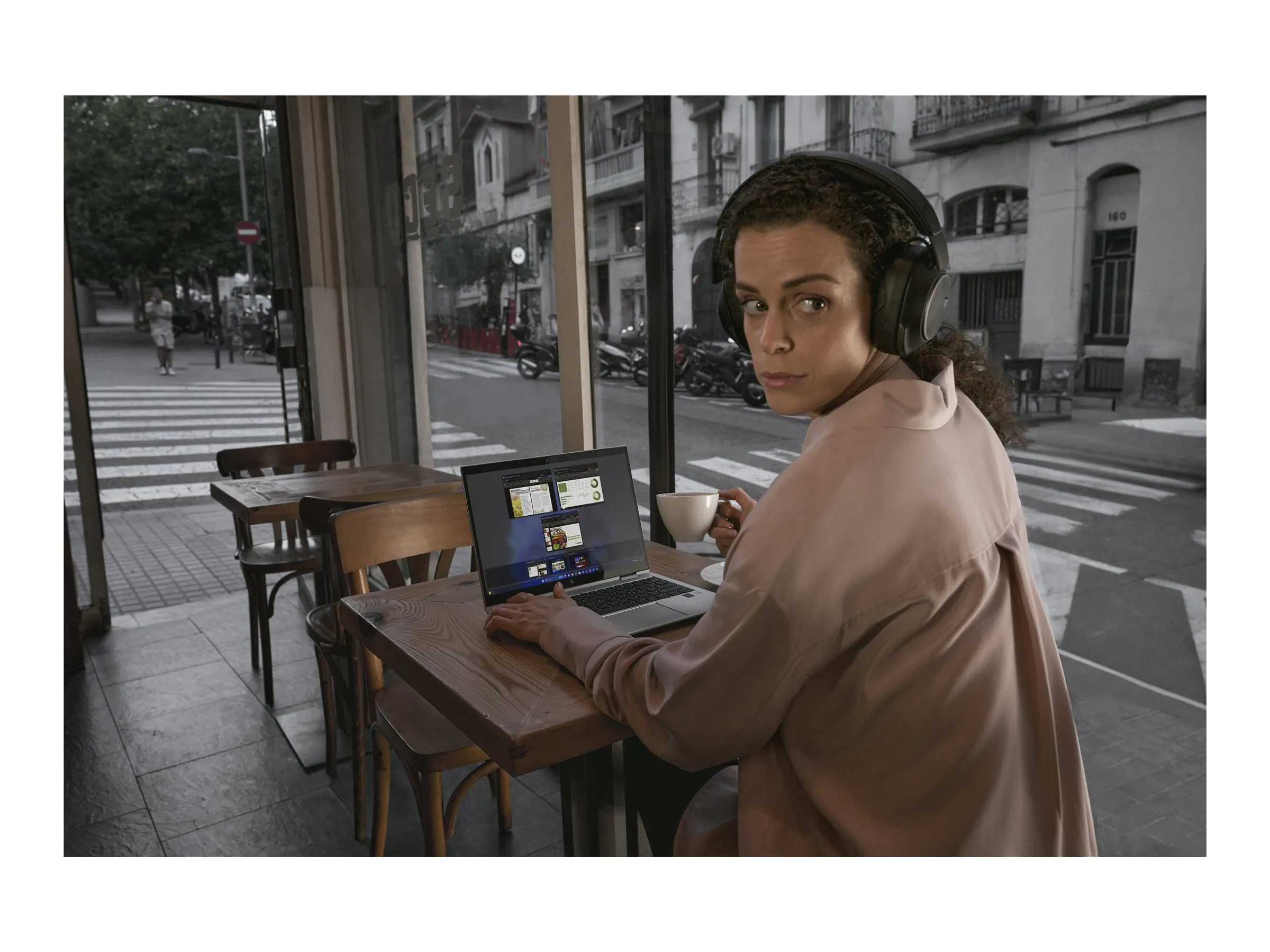 also-a27bsearabh HP EliteBook 6 G1Q 14 AI RENEW/Atnaujinti GOLD Qualcomm X1P-42-100 14inch 32GB 1TB SSD W11P 1YW (B)