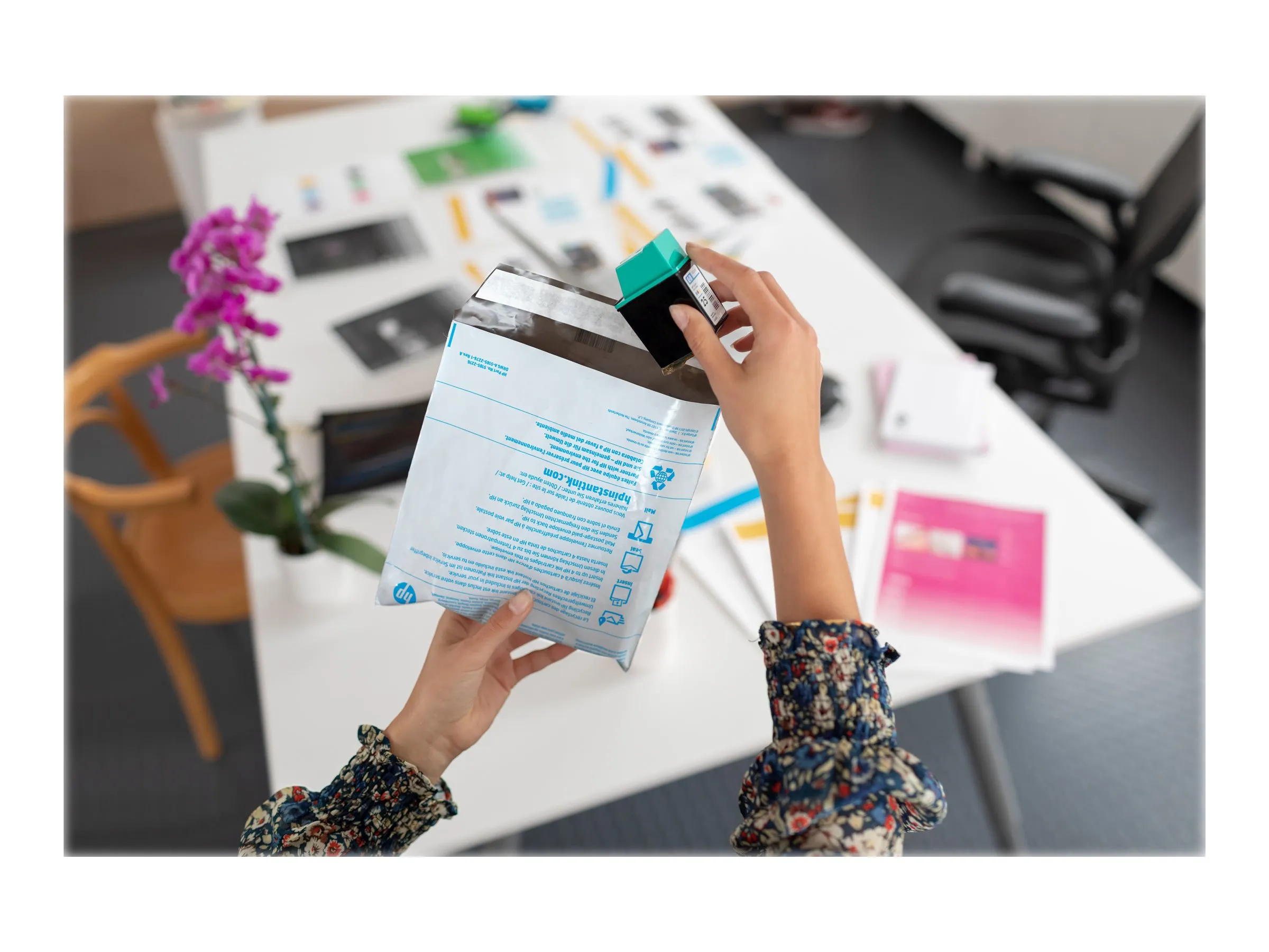 also-c2p11aebhk HP 651 Ink Cartridge Tri-color