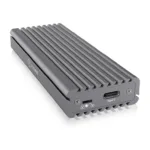 SSD korpusas ICY BOX IB-1817M-C31, šoninis vaizdas su USB jungtimi