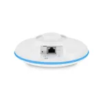 Ubiquiti Building-to-Building Bridge, šoninis vaizdas su antena ir jungtimis
