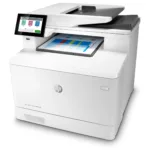 HP Color LaserJet Enterprise MFP M480f, šoninis vaizdas su valdymo panelėmis