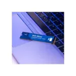 Western Digital WDS200T4B0E internal solid state drive
