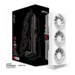 Vaizdo plokštė XFX RX-9060 XT su trimis ventiliatoriais iš šono