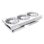 XFX RX-9060 XT vaizdo plokštė, matoma iš šono su trimis ventiliatoriais