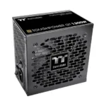Thermaltake Toughpower GT 1200W maitinimo blokas, šoninis vaizdas su jungtimis