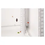 Rack kabinetas Digitus DN-19 20U-6/6, šoninis vaizdas su atidarytomis durimis