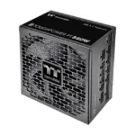 Thermaltake Toughpower PT 850W maitinimo blokas, šoninis vaizdas su jungtimis
