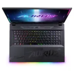 GIGABYTE AORUS MASTER 18 BYHC5DED65SP laptop