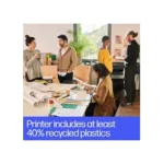 HP Designjet T850 spausdintuvas, matomas iš šono su atidarytu popieriaus padėklu