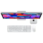 Apple Mac mini su matiniu paviršiumi ir prievadų išdėstymu