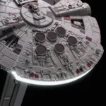 Paladone Star Wars Millenium Falcon Posable Desk Light V4